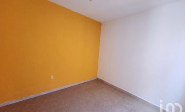 Casa en venta 3 recamaras Fracc Los colorines, Morelos con alberca
