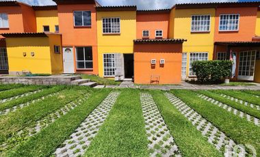 Casa en venta 3 recamaras Fracc Los colorines, Morelos con alberca