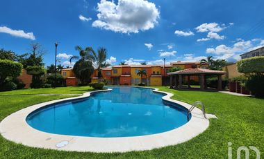 Casa en venta 3 recamaras Fracc Los colorines, Morelos con alberca