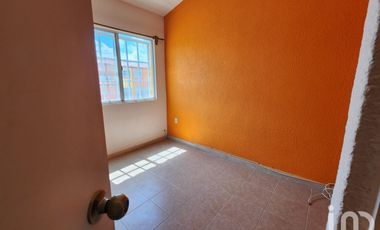 Casa en venta 3 recamaras Fracc Los colorines, Morelos con alberca