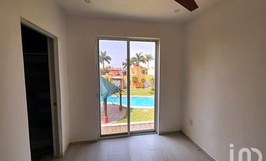 Casa en venta Fracc Las Garzas, Tezoyuca con vigilancia y alberca
