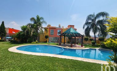 Casa en venta Fracc Las Garzas, Tezoyuca con vigilancia y alberca