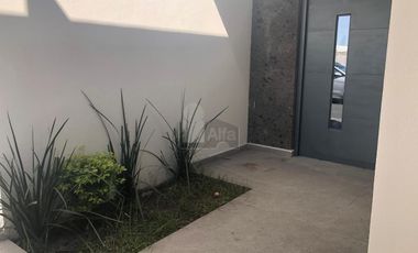 Casa sola en venta en Villas Coloniales, Apodaca, Nuevo León