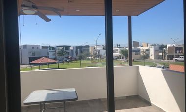 Casa sola en venta en Villas Coloniales, Apodaca, Nuevo León