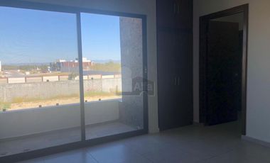Casa sola en venta en Villas Coloniales, Apodaca, Nuevo León