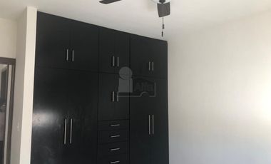 Casa sola en venta en Villas Coloniales, Apodaca, Nuevo León
