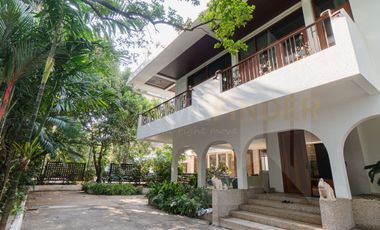 Pool Villa in Sukhumvit