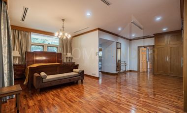 Pool Villa in Sukhumvit