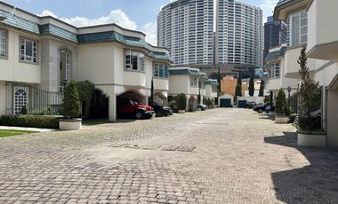 CASA EN CONDOMINIO A LA VENTA EN INTERLOMAS (S)