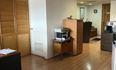 SE VENDE  OFICINA  EN LA ENTRADA DE TECAMACHALCO