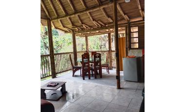 Maat vende Casa vacacional - Sasaima 3.180m2 $1.000Millones