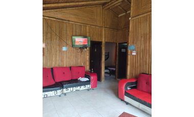 Maat vende Casa vacacional - Sasaima 3.180m2 $1.000Millones