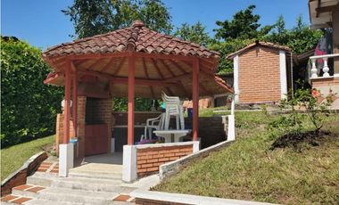 SE VENDE CASA CAMPESTRE VIA ACAPULCO