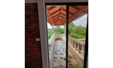 SE VENDE CASA CAMPESTRE VIA ACAPULCO