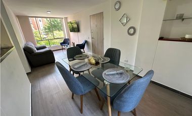 HERMOSO APARTAMENTO AMOBLADO EN EL POBLADO MEDELLIN AMPLIO E ILUMINADO