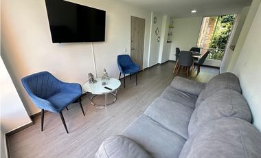 HERMOSO APARTAMENTO AMOBLADO EN EL POBLADO MEDELLIN AMPLIO E ILUMINADO