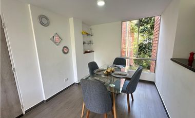 HERMOSO APARTAMENTO AMOBLADO EN EL POBLADO MEDELLIN AMPLIO E ILUMINADO