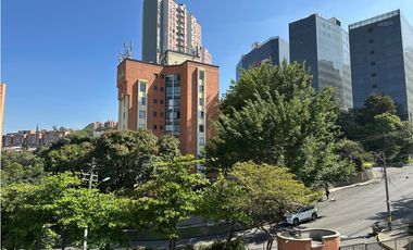 HERMOSO APARTAMENTO AMOBLADO EN EL POBLADO MEDELLIN AMPLIO E ILUMINADO