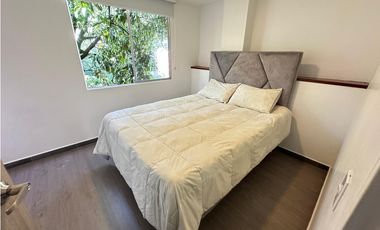 HERMOSO APARTAMENTO AMOBLADO EN EL POBLADO MEDELLIN AMPLIO E ILUMINADO