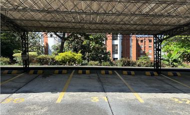 HERMOSO APARTAMENTO AMOBLADO EN EL POBLADO MEDELLIN AMPLIO E ILUMINADO