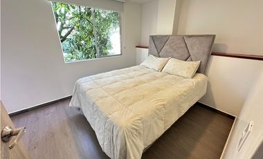 HERMOSO APARTAMENTO AMOBLADO EN EL POBLADO MEDELLIN AMPLIO E ILUMINADO