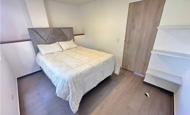 HERMOSO APARTAMENTO AMOBLADO EN EL POBLADO MEDELLIN AMPLIO E ILUMINADO