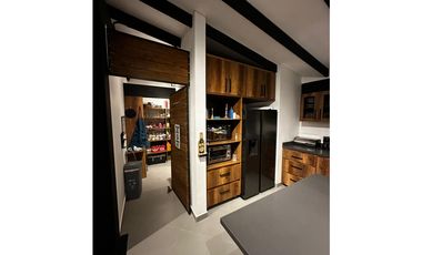 EXPECTACULAR FINCA MODERNA MUY CERCANA AL CASCO URBANO