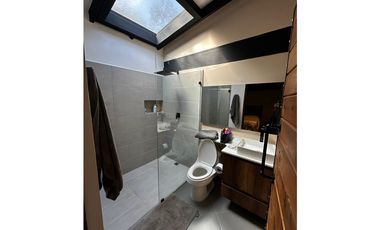 EXPECTACULAR FINCA MODERNA MUY CERCANA AL CASCO URBANO