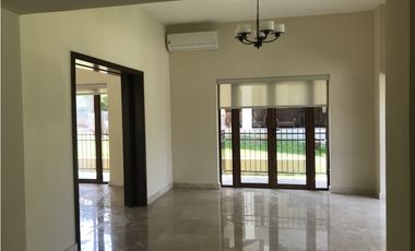 Casa en venta en Clayton - Ph Los Senderos de Camino de cruces