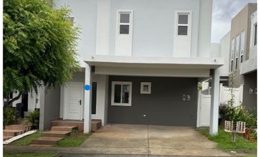 VENDO CASA EN PH VICTORIA EN  BRISAS DEL GOLF