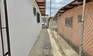 Venta de casa en Cerro Viento con Jardin