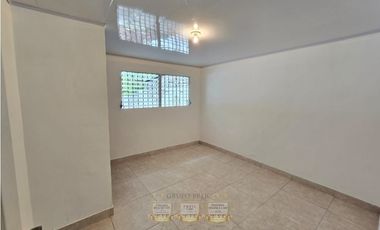 Venta de casa en Cerro Viento con Jardin