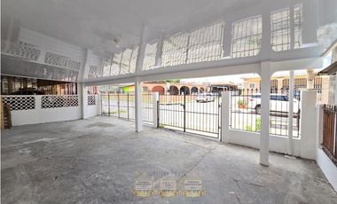 Venta de casa en Cerro Viento con Jardin