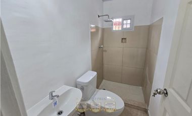 Venta de casa en Cerro Viento con Jardin