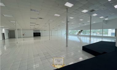 Alquiler local Comercial Via Domingo Diaz