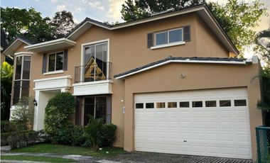 ALQUILER DE CASA EN CLAYTON - PH EMBASSY GARDENS