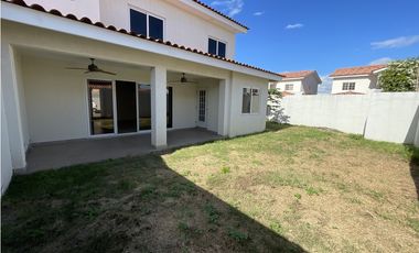 Casa Modelo Lyon en venta PH Reservas de Versalles - Remate Bancario