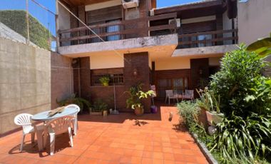 Chalet en venta en Bernal Centro