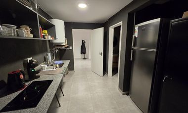 Venta Oficina 5 ambientes al frente con Balcon en San Telmo.