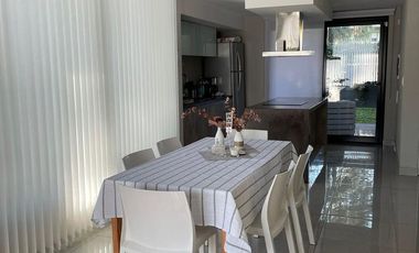 DUPLEX EN VENTA - 4AMB - CONDOMINIO ZEN VIEW -  C