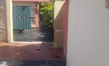 PH en venta - 3 Dormitorios 2 Baños - Cochera - 200Mts2 - Bernal, Quilmes
