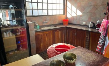 Venta  Chalet 9 Amb. S/Lote 20x45  Ramos Mejía  con Piscina