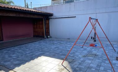 Venta  Chalet 9 Amb. S/Lote 20x45  Ramos Mejía  con Piscina