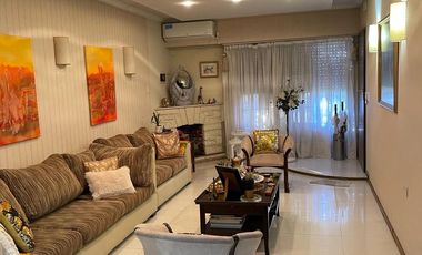 Venta  Chalet 9 Amb. S/Lote 20x45  Ramos Mejía  con Piscina