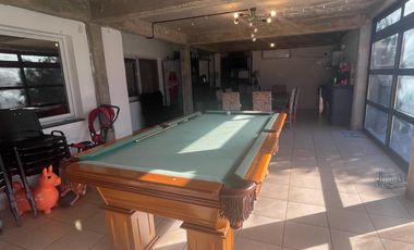 Venta  Chalet 9 Amb. S/Lote 20x45  Ramos Mejía  con Piscina