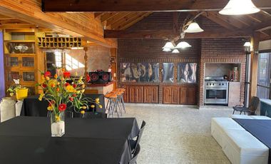 Venta  Chalet 9 Amb. S/Lote 20x45  Ramos Mejía  con Piscina