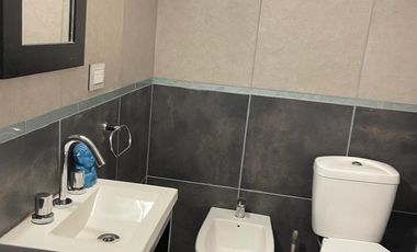 Venta  Chalet 9 Amb. S/Lote 20x45  Ramos Mejía  con Piscina