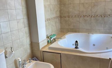 Venta  Chalet 9 Amb. S/Lote 20x45  Ramos Mejía  con Piscina