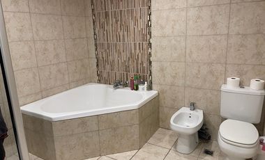 Venta  Chalet 9 Amb. S/Lote 20x45  Ramos Mejía  con Piscina