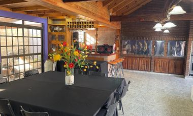 Venta  Chalet 9 Amb. S/Lote 20x45  Ramos Mejía  con Piscina